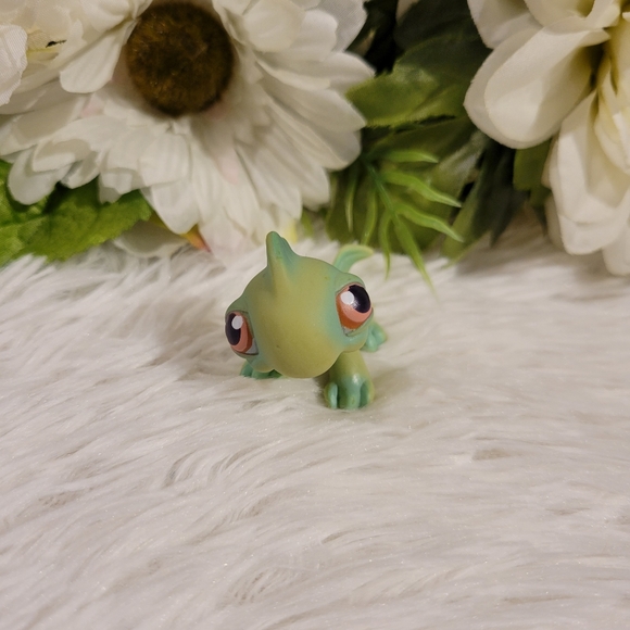 2/$10 Littlest Pet Shop LPS #29 Green Iguana Lizard Brown Eyes 2004 Hasbro - Picture 4 of 10